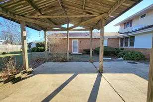 5795 Taft Pl, Merrillville, IN 46410 - Photo 11