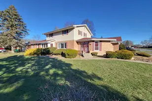 5795 Taft Pl, Merrillville, IN 46410 - Photo 3