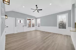 924 Highland St, Hammond, IN 46320 - Photo 9