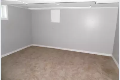 813 W Division Street, Demotte, IN 46310 - Photo 19