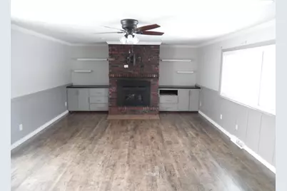 813 W Division Street, Demotte, IN 46310 - Photo 9