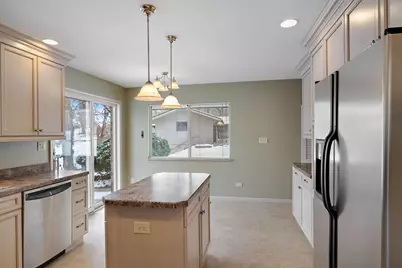 203 Oakridge Court, Valparaiso, IN 46385 - Photo 9