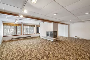 203 Oakridge Ct, Valparaiso, IN 46385 - Photo 25