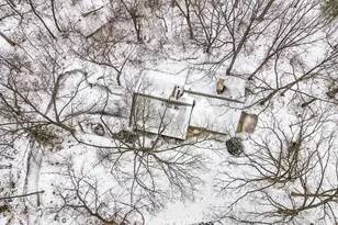 203 Oakridge Ct, Valparaiso, IN 46385 - Photo 35