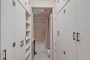 203 Oakridge Ct, Valparaiso, IN 46385 - Photo 17