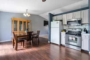 4092 Westover Dr, Crown Point, IN 46307 - Photo 3