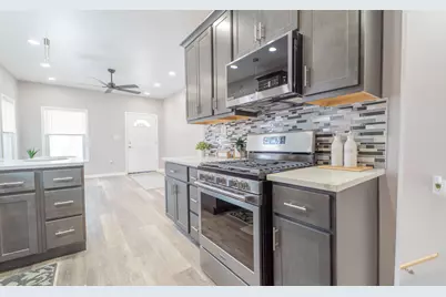 4044 Louisiana Street, Gary, IN 46409 - Photo 7