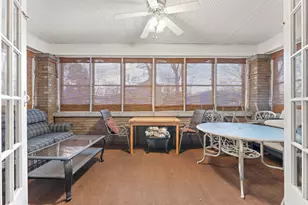158 S Greenwich St, Valparaiso, IN 46383 - Photo 15