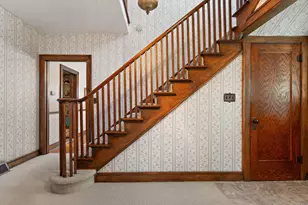 158 S Greenwich St, Valparaiso, IN 46383 - Photo 5