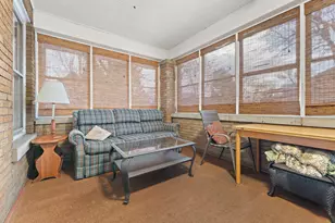 158 S Greenwich St, Valparaiso, IN 46383 - Photo 9