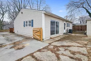 7040 Elaine Ave, Portage, IN 46368 - Photo 17