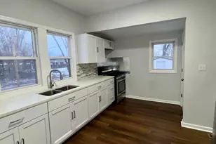 605 Mount St, Gary, IN 46406 - Photo 5