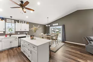 7492 Arbor Ct, Portage, IN 46368 - Photo 5