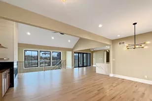 10102 Lakeview Dr, Saint John, IN 46373 - Photo 9