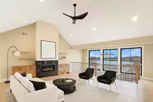 10102 Lakeview Dr, Saint John, IN 46373 - Photo 7