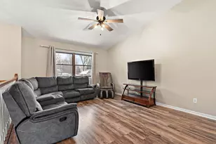 6635 Lakewood Ave, Portage, IN 46368 - Photo 11