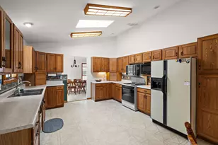 9027 N 100 E, Lake Village, IN 46349 - Photo 13