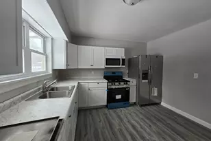 1044 Hobart St, Gary, IN 46406 - Photo 9