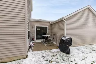 1063 E 116th Pl, Crown Point, IN 46307 - Photo 5