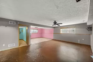 7396 Kestrel St, Hobart, IN 46342 - Photo 17