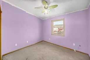 7396 Kestrel St, Hobart, IN 46342 - Photo 11