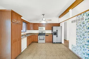 7396 Kestrel St, Hobart, IN 46342 - Photo 5