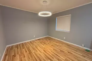 709 James Pl, Griffith, IN 46319 - Photo 5