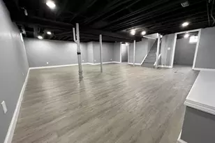 302 McKinley St, Gary, IN 46404 - Photo 9