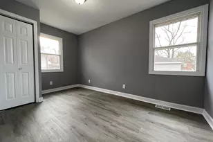 302 McKinley St, Gary, IN 46404 - Photo 5