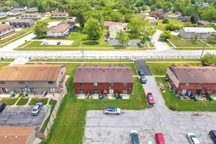 7438 Whitcomb St, Merrillville, IN 46410 - Photo 5