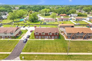 7438 Whitcomb St, Merrillville, IN 46410 - Photo 3