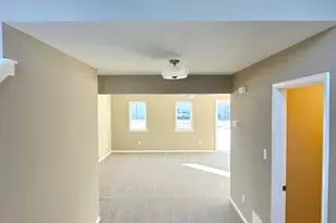 1446 Lake St, Hobart, IN 46342 - Photo 11