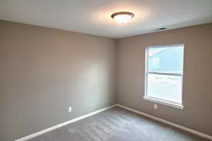 8652 Madison St, Merrillville, IN 46410 - Photo 13