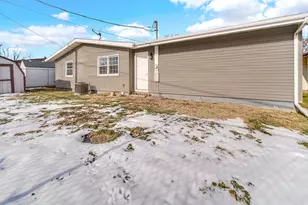 372 Raven Ct, Valparaiso, IN 46385 - Photo 23