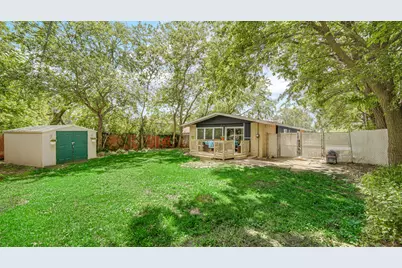 8726 Lakewood Avenue, Gary, IN 46403 - Photo 25