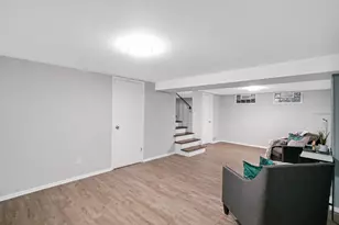 8726 Lakewood Ave, Gary, IN 46403 - Photo 19