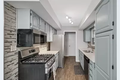 8726 Lakewood Avenue, Gary, IN 46403 - Photo 7