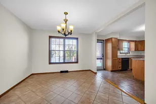 253 Moncrief Dr, Valparaiso, IN 46385 - Photo 11