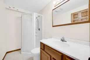 253 Moncrief Dr, Valparaiso, IN 46385 - Photo 25