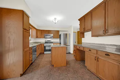 253 Moncrief Drive, Valparaiso, IN 46385 - Photo 7