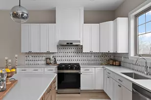 57 Sanctuary Dr, Valparaiso, IN 46385 - Photo 11