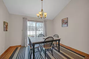 608 Sunflower Ln, Dyer, IN 46311 - Photo 11