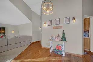 608 Sunflower Ln, Dyer, IN 46311 - Photo 5