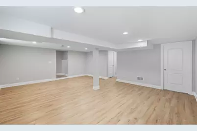 6833 Baring Avenue, Hammond, IN 46324 - Photo 13