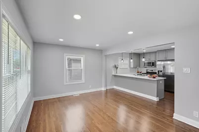 6833 Baring Avenue, Hammond, IN 46324 - Photo 3