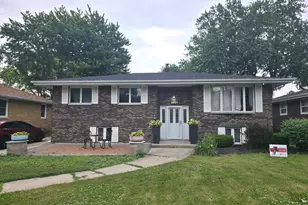 8027 Kooy Dr, Munster, IN 46321 - Photo 1