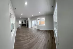 4523 E 6th Ave, Gary, IN 46403 - Photo 11