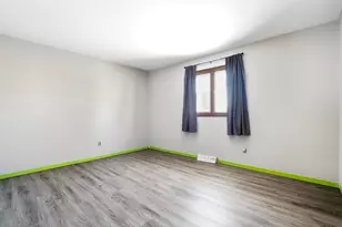 6430 Ellsworth Pl, Merrillville, IN 46410 - Photo 15