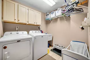 2393 Four Seasons Pkwy, Crown Point, IN 46307 - Photo 9