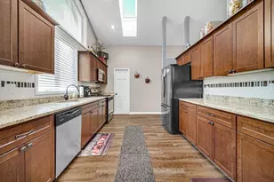 2393 Four Seasons Pkwy, Crown Point, IN 46307 - Photo 7